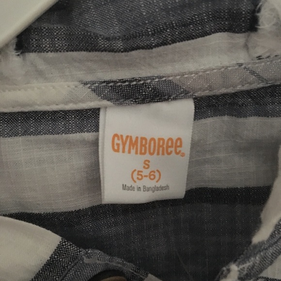 NWT. Gymboree.  Hooded shirt.  S (5-6) - Picture 4 of 7